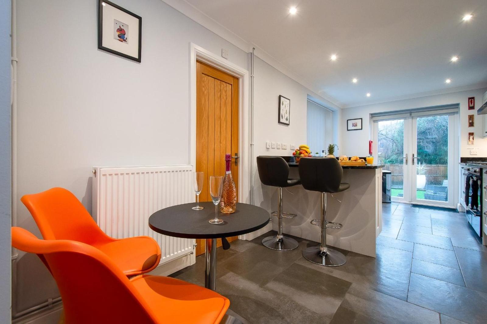 Casa One Hundred - A Beautiful 4 Bed House On The Front Holiday home Swansea
