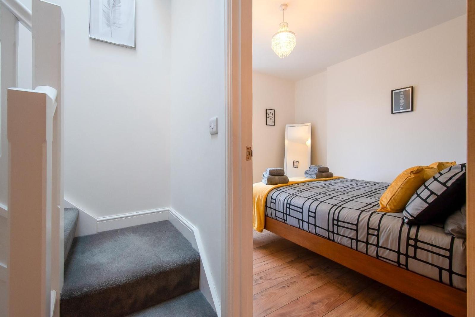 Holiday home Casa One Hundred - A Beautiful 4 Bed House On The Front Swansea
