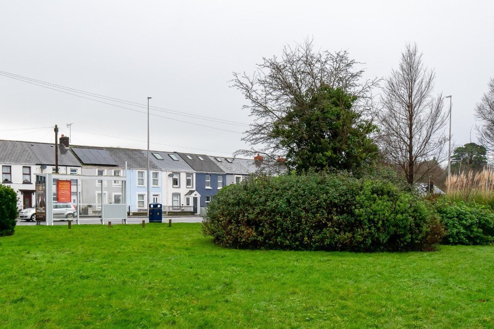Casa One Hundred - A Beautiful 4 Bed House On The Front * Swansea