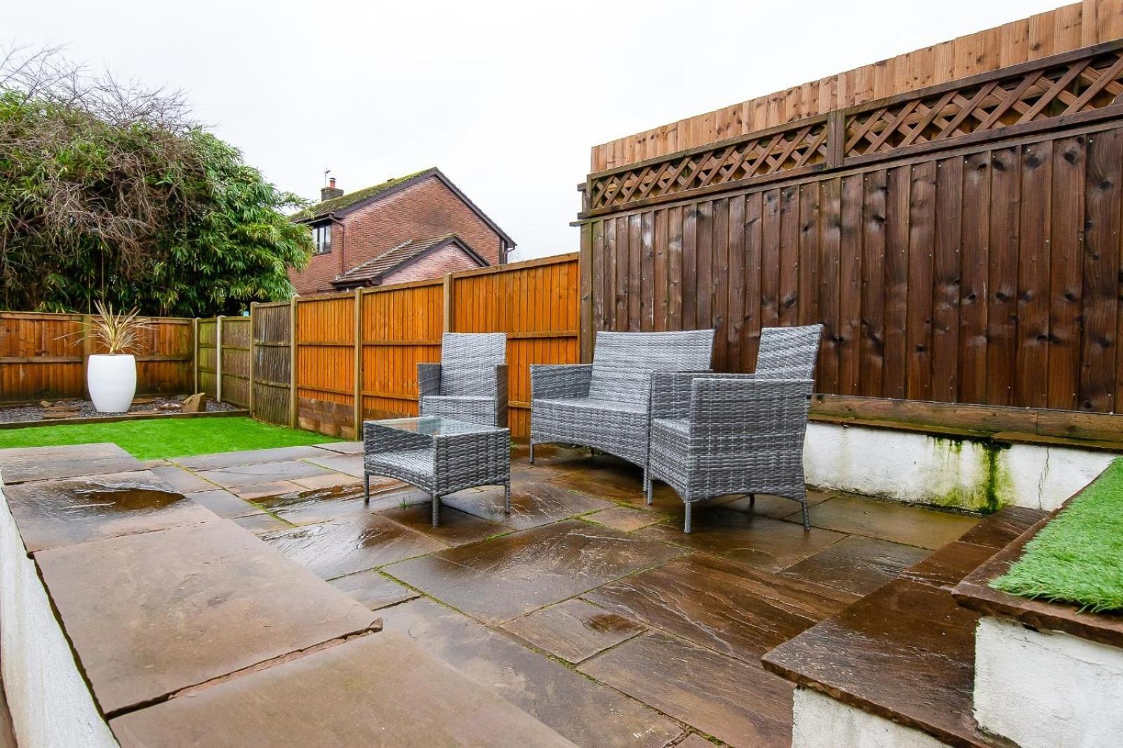 Casa One Hundred - A Beautiful 4 Bed House On The Front Holiday home Swansea