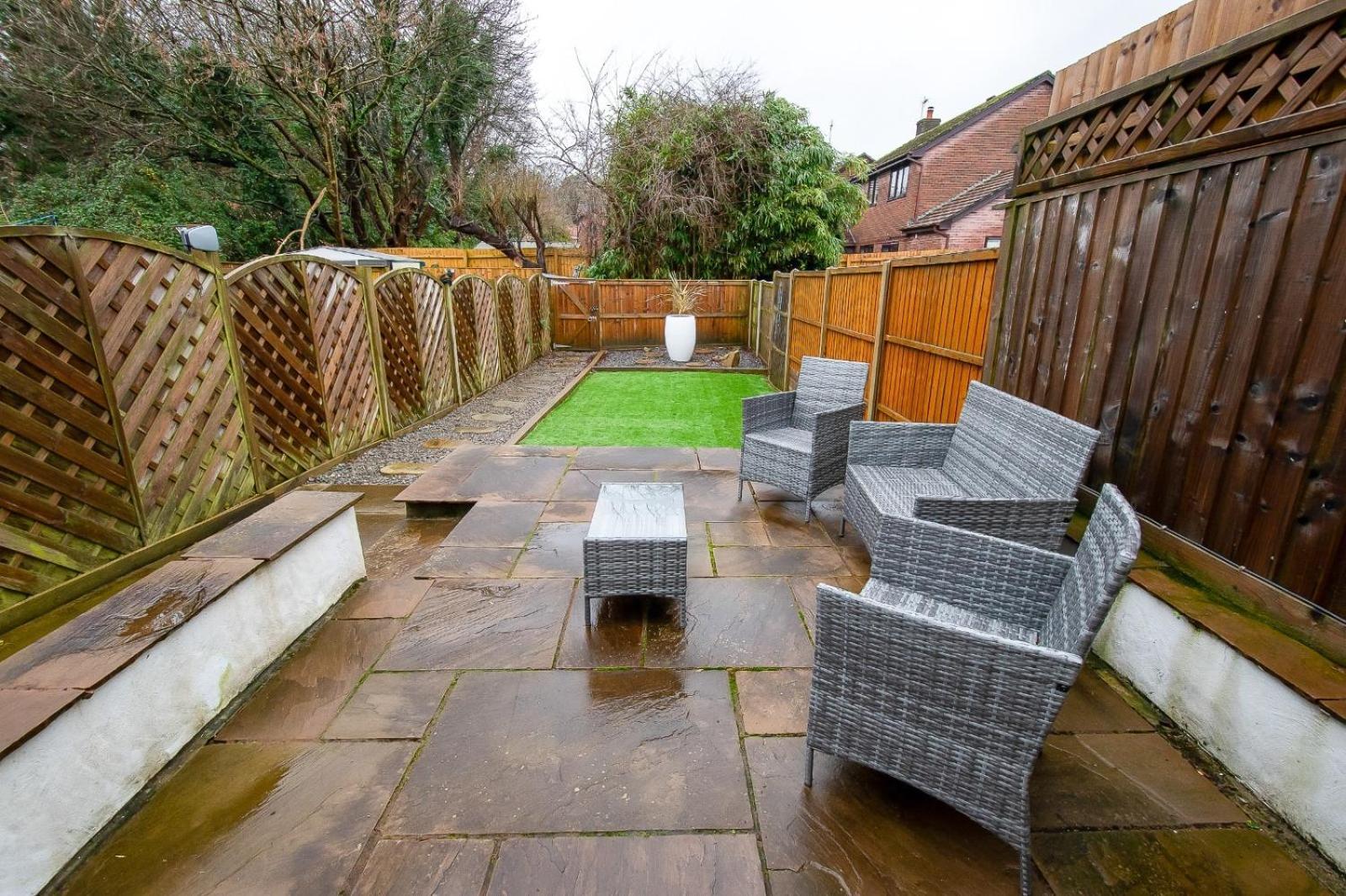 Casa One Hundred - A Beautiful 4 Bed House On The Front * Swansea