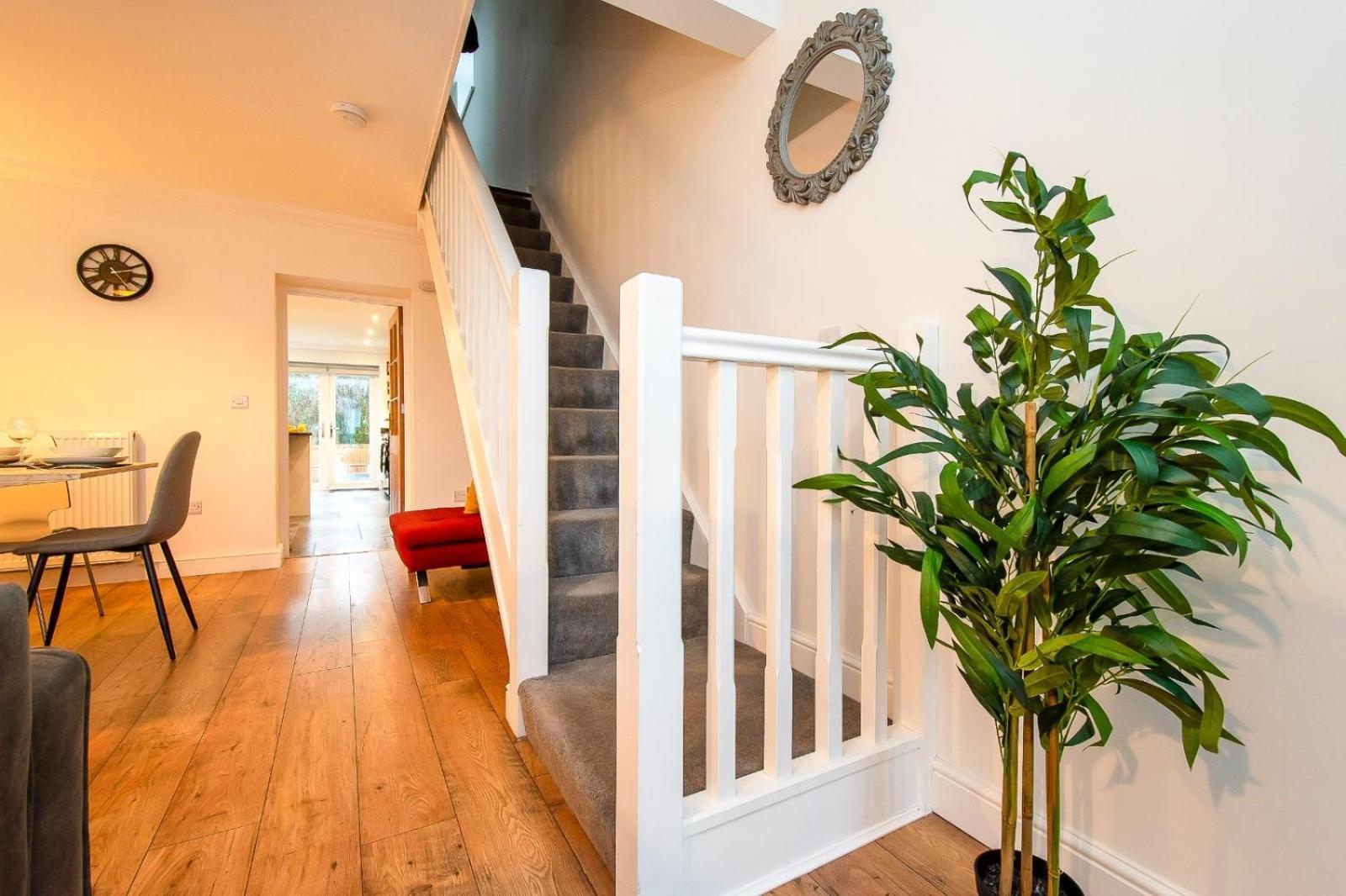 Casa One Hundred - A Beautiful 4 Bed House On The Front