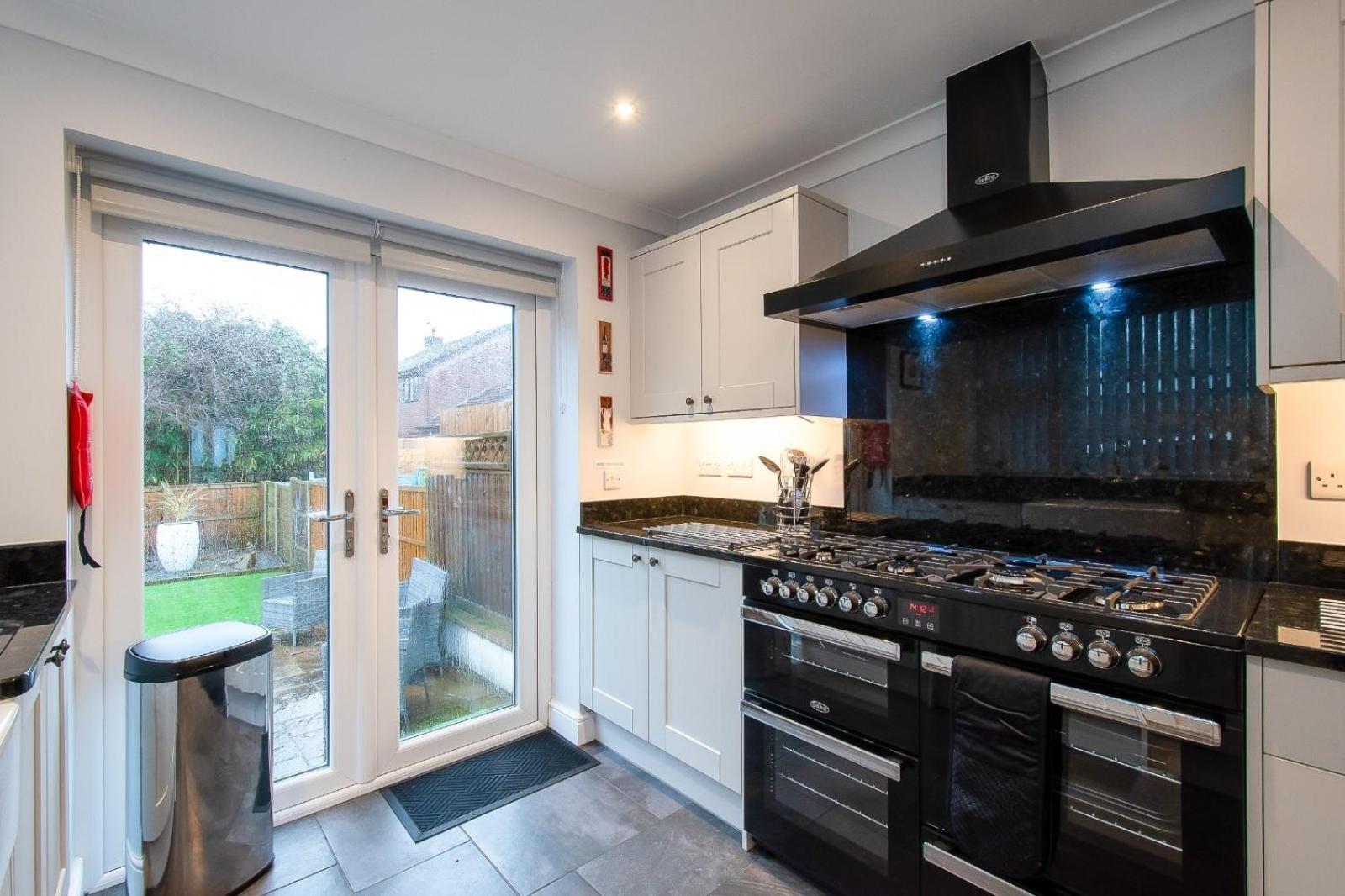 Casa One Hundred - A Beautiful 4 Bed House On The Front Holiday home *